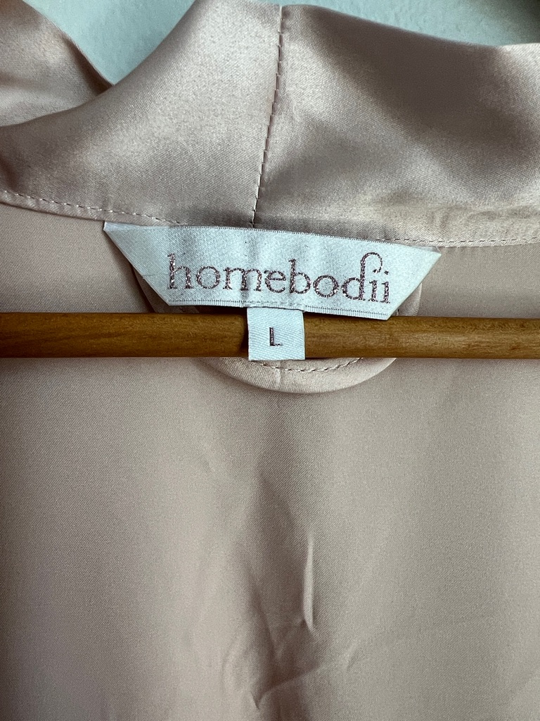 Embroidered 'Bridesmaid' Satin Charmeuse Robe In Light Blush Pink Size L — image 2 of 8